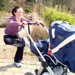 Sport mit Kinderwagen: Zusammen kommt man sich weniger blöd vor!